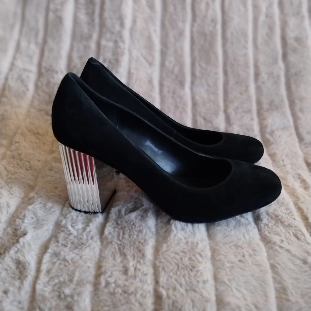 Michael Kors Black Suede Block Heel Pumps Statement Metallic Heel Designer